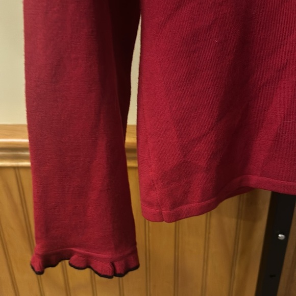 Vintage Oscar De La Renta Red Cardigan Sweater with Black Ruffles NEW - Picture 4 of 8